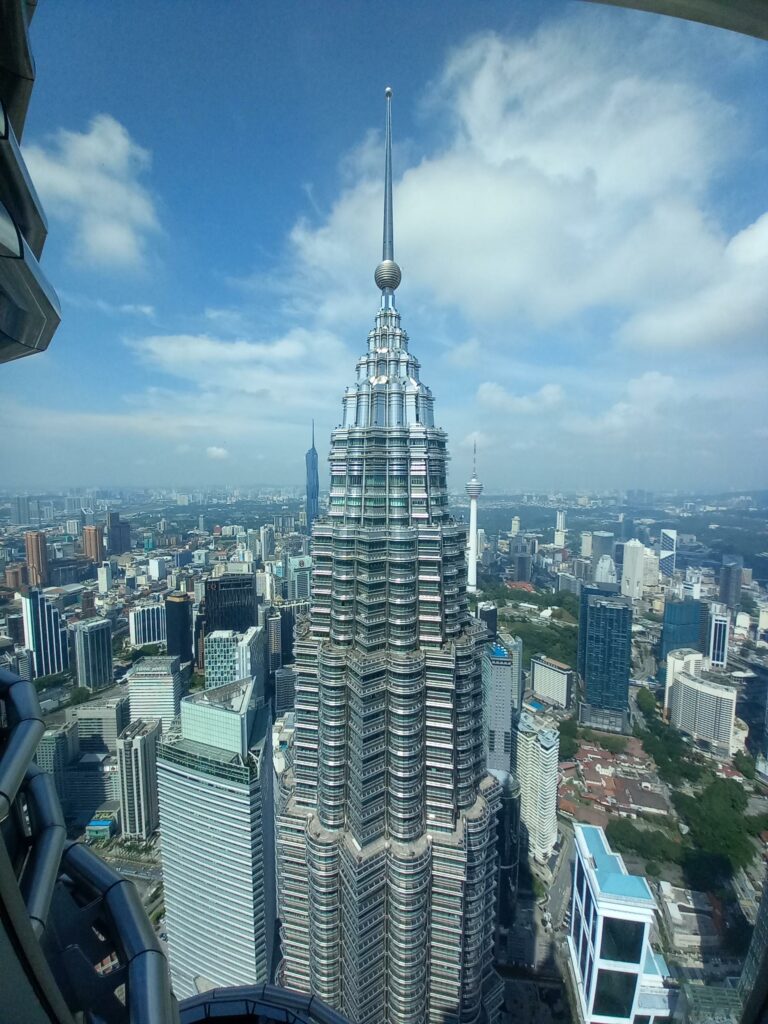 la  vue de la 2e tour Petronas