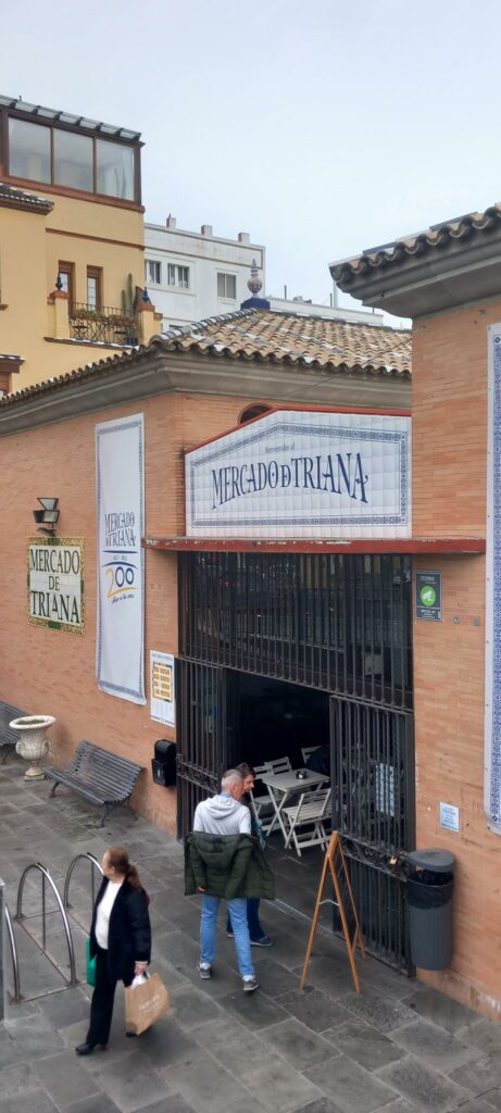 mercado de triana, voyage solo